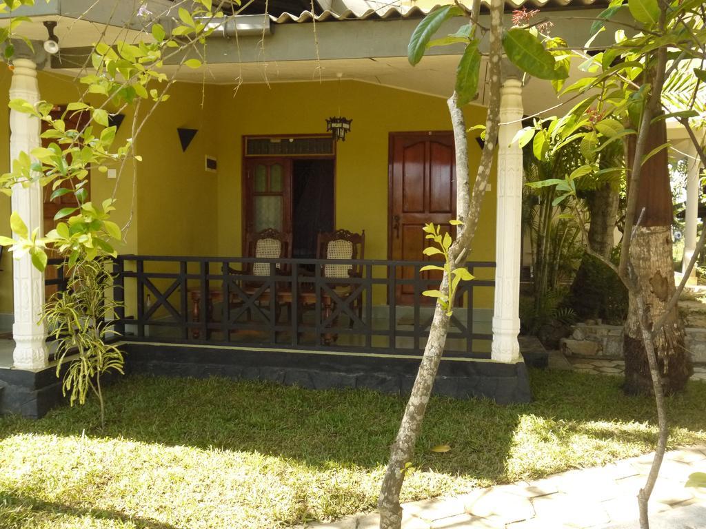 Traveller'S Home Hotel Тіссамахарама Номер фото