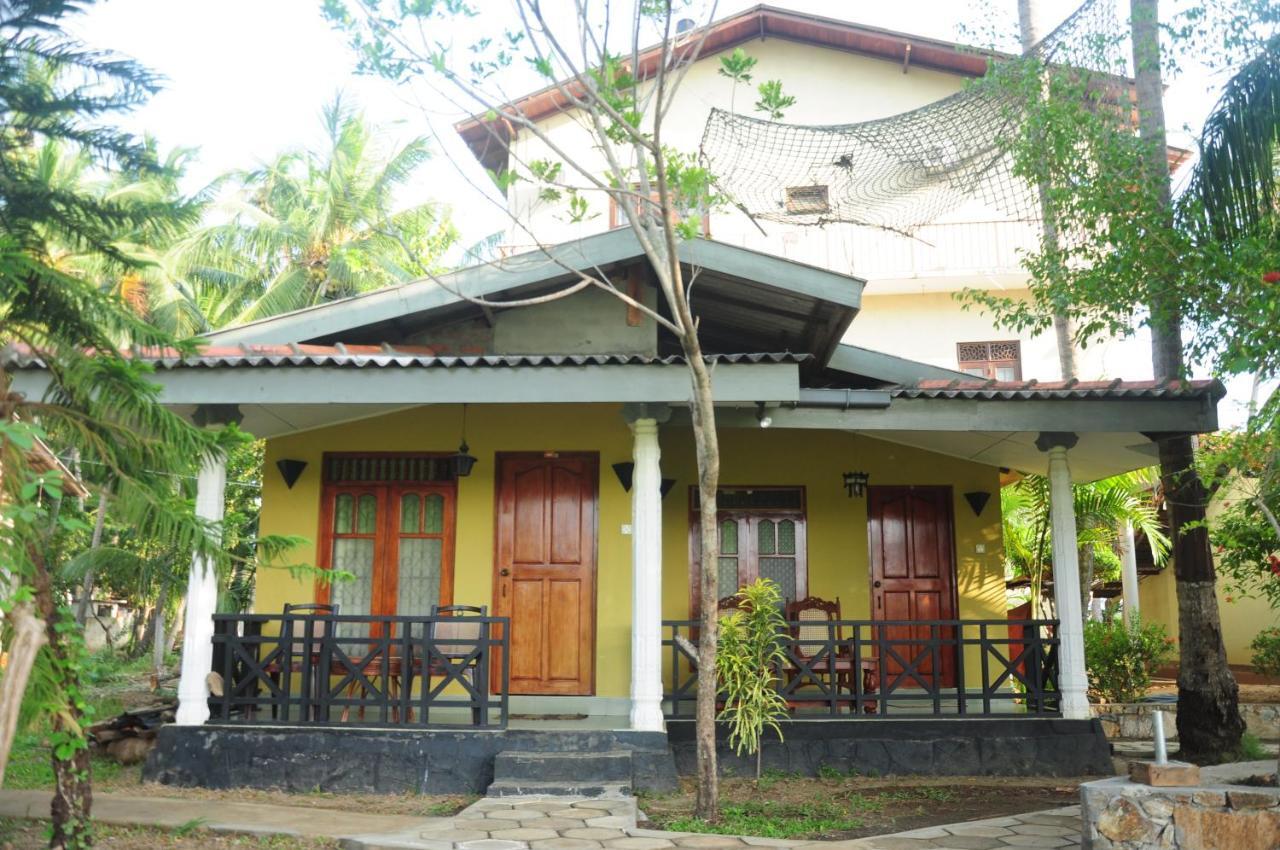 Traveller'S Home Hotel Тіссамахарама Номер фото