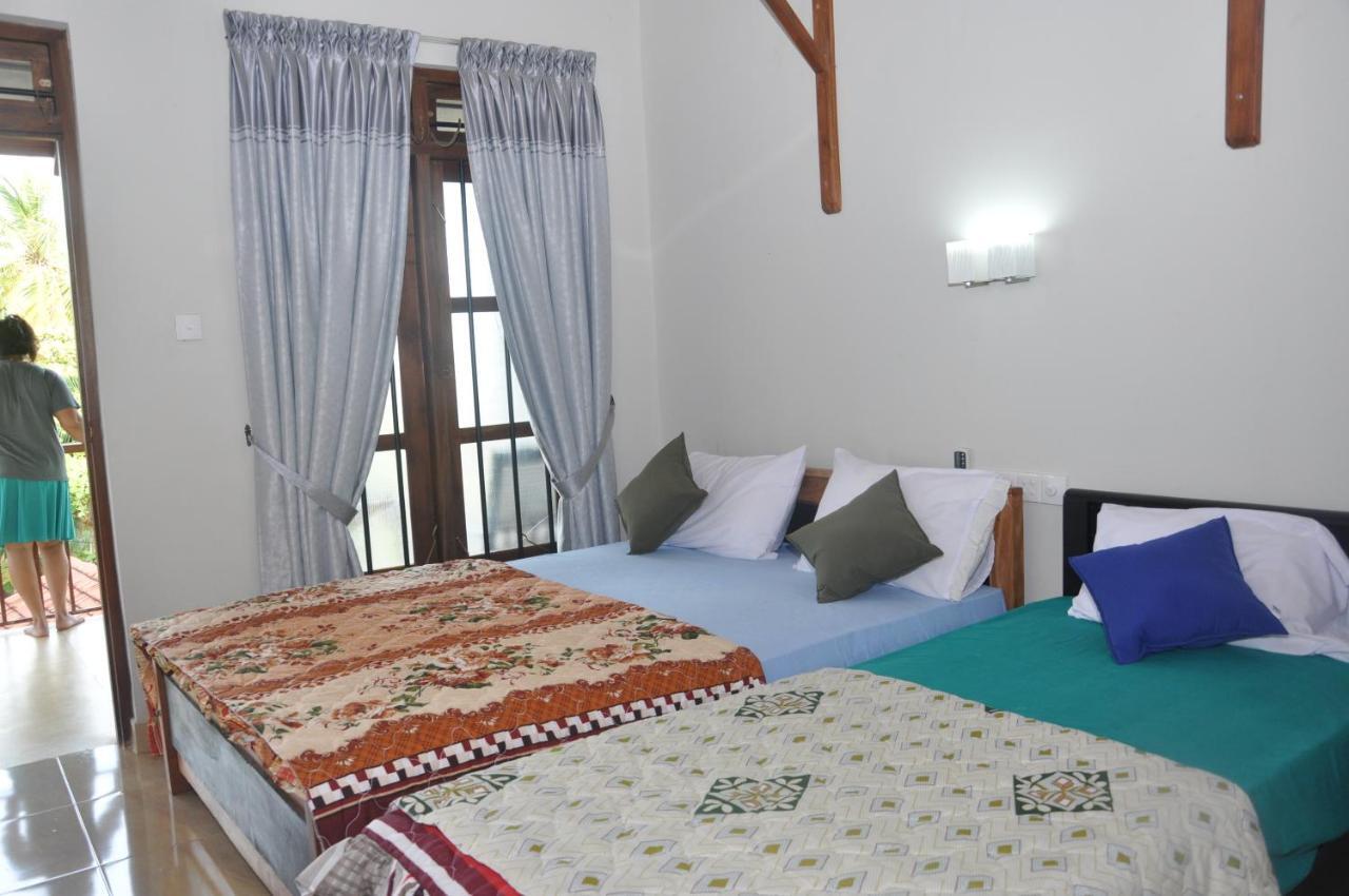Traveller'S Home Hotel Тіссамахарама Номер фото